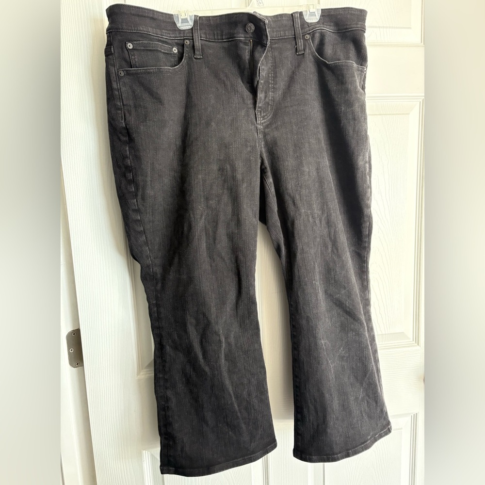 Madewell Mid-Rise Kick Out Jeans